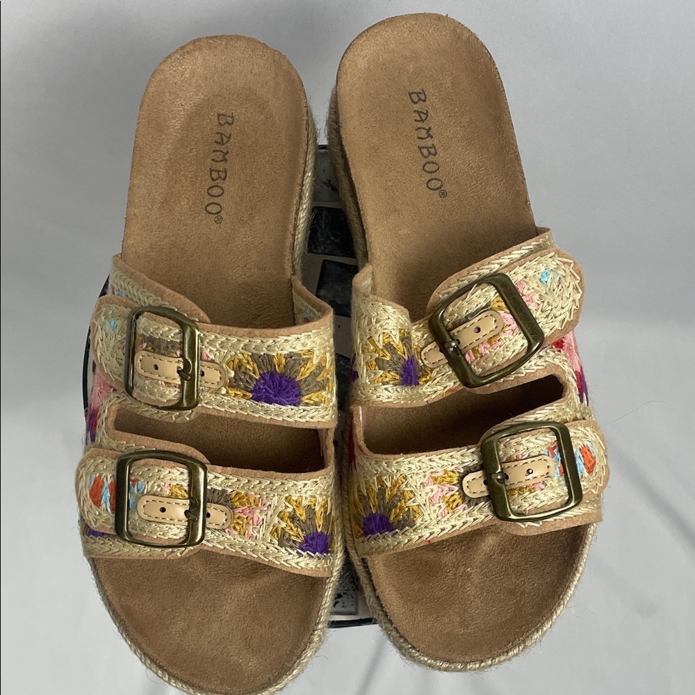 Bamboo Women's Colorful Embroidered Mules size 36 - Picture 2 of 4